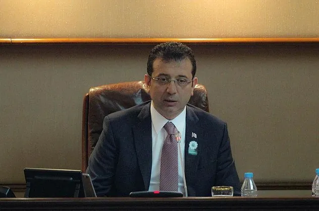 Ekrem İmamoğlu istifa konusunda yine çarpıttı!