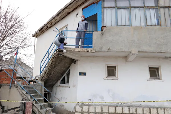 eskisehirde-mutant-virus-panigi-evler-karantinada-1612784897153.jpg Eskişehir'de mutant virüs paniği! Evler karantinada-2