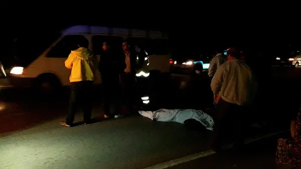 Sinop'ta ölümlü kaza sonrası vatandaşlar yolu trafiğe kapattı-1