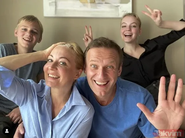 Rusya bu iki olayı konuşuyor! Putin’in evlilik dışı ilişkiden olan kızından şok paylaşım! Navalny'nin müttefiki İngiliz casusla aynı masada... - 16