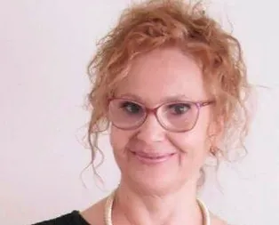 Son dakika... ‘Çocuğa cinsel istismar’ı öven Çolpan Işın Taner gözaltına alındı