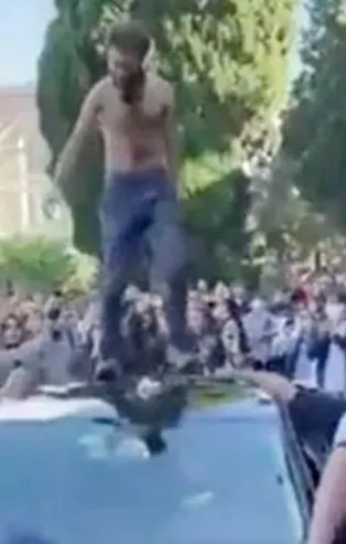 Boğaziçi Üniversitesi eylemleri davasında arbede! CHP'li Özgür Özel ve Ali Mahir Başarır güvenlik görevlilerine saldırdı