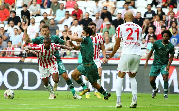 antalyaspor-sahasinda-agirladigi-konyaspor-ile-1-1-berabere-kaldi-1665246182281.jpg Antalyaspor sahasında ağırladığı Konyaspor ile 1-1 berabere kaldı-3