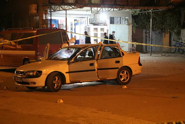 afyonkarahisarda-bosanma-asamasinda-ciftin-aileleri-arasindaki-husumet-felaketle-sonuclandi-4-olu-1-yarali-1636238914257.jpg Afyonkarahisar'da boşanma aşamasında çiftin aileleri arasındaki husumet felaketle sonuçlandı: 4 ölü, 1 yaralı-3