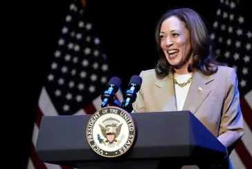 Joe Biden’ın desteklediği Kamala Harris’in adaylığı kesinleşti! 36 saatten az sürdü!