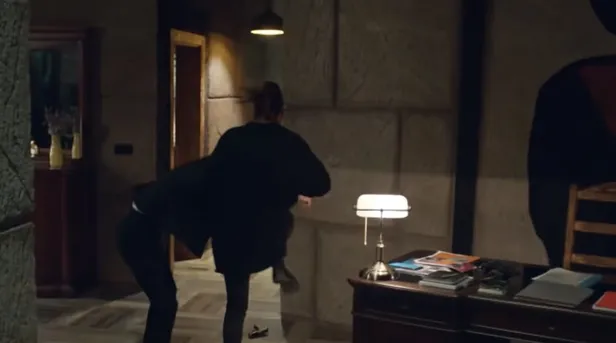 biz-isimizi-saglama-aliriz-teskilat-18-bolum-fragmani-olanlari-gorunce-eli-ayagi-buz-kesilecek-1633931800973.jpg Biz işimizi sağlama alırız! Teşkilat 18. bölüm fragmanı: Olanları görünce eli ayağı buz kesilecek!-8