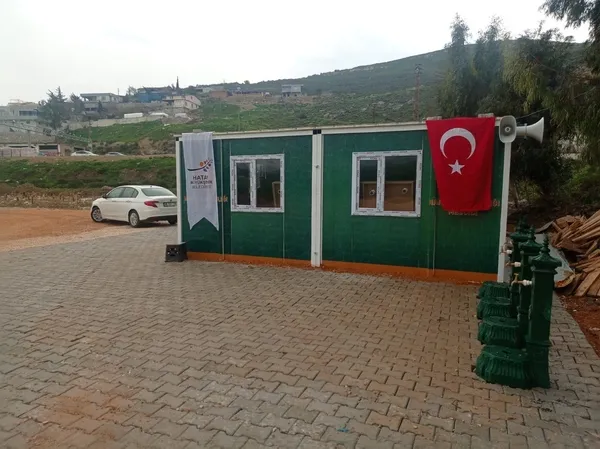 Hatay'da kirli provokasyon: Kemal Kılıçdaroğlu'nun ziyareti öncesi CHP'li belediye Türk bayraklarını indirdi-7