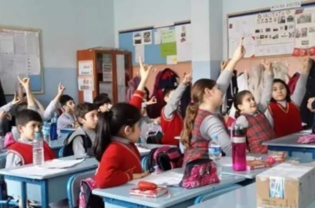 Son dakika: Yüzyüze eğitim başlayacak mı? 2 Mart’ta ilkokul, 8. ve 12. sınıflar okula başlıyor mu?