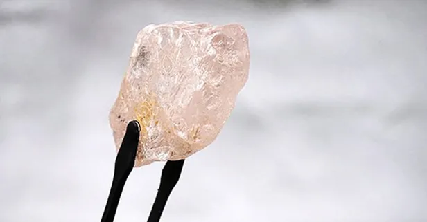 Tahtını da tacını da kapacak! Altının yerine geçecek maden belli oldu