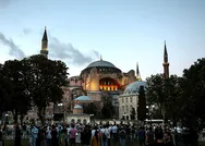 Ayasofyada ilk namazı Fatih Sultan Mehmet kıldı