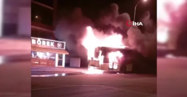 Büyükçekmece'de İETT otobüsü yandı! Bir anda alev topuna döndü