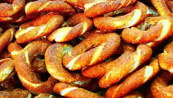 son-dakika-kayseride-simit-fiyatlarina-15-lira-zam-geldi-1605942998530.jpg SON DAKİKA: Kayseri'de simit fiyatlarına 1,5 lira zam geldi-5