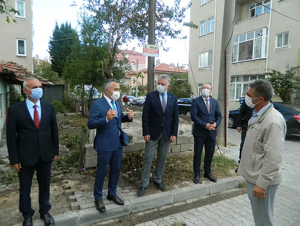 kirklareli-valisi-nisan-ayindan-3-kat-kotu-durumdayiz-1602680770626.jpg Kırklareli Valisi: Koronada nisan ayından 3 kat kötü durumdayız-2