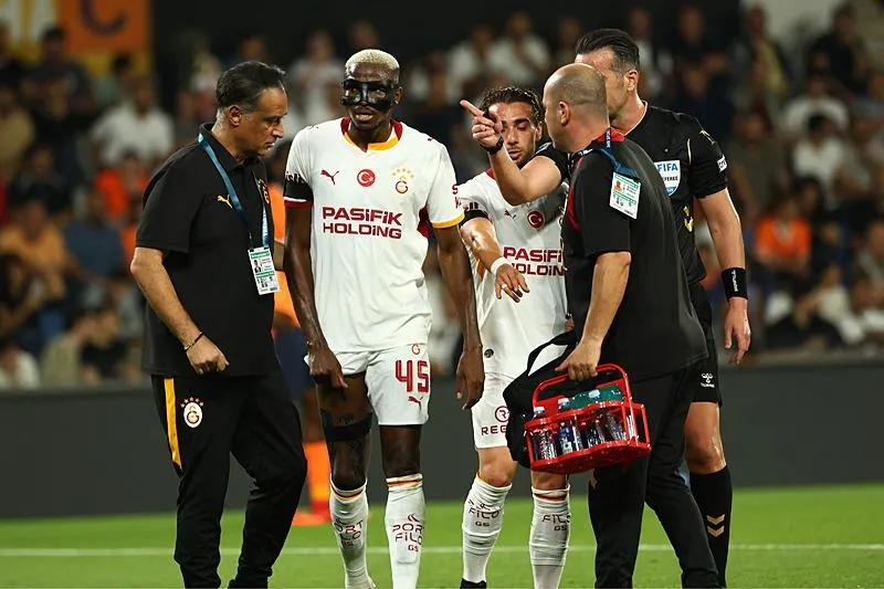galatasarayda-osimhen-trabzonspor-macinda-oynamak-istiyor-osimhenden-okan-buruka-derbi-mesaji-1789456193426.jpeg Osimhen'in gözü o maçta! Oynamak istiyor-5