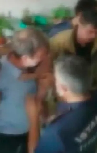 Maltepe'de korku dolu anlar! Bebeğini rehin alan baba evi ateşe verdi