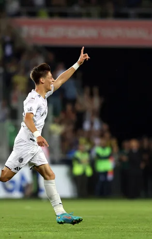 Arda Güler çılgınlığı! Portekiz'i de salladı