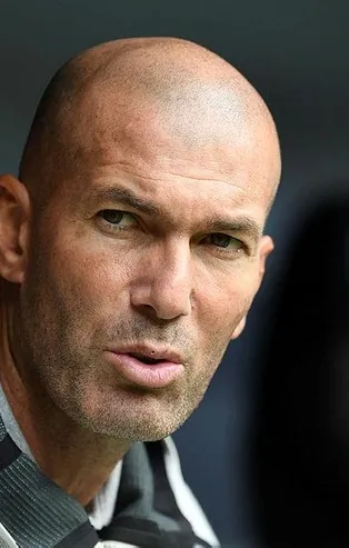 Real Madrid' de Galatasaray maçı öncesi Zidane şoku!