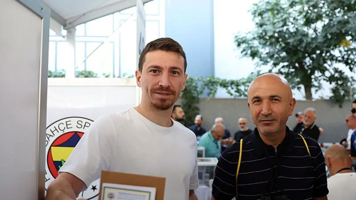 Mert Hakan'dan tüzüğe aykırı oy kullanımı!