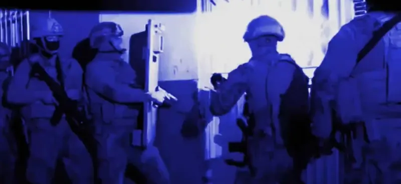 terore-bozdogan-darbesi-34-ilde-pkkya-6-ilde-deasa-operasyon-185-gozalti-1714292166507.jpeg Teröre 'BOZDOĞAN' darbesi! 34 ilde PKK'ya 6 ilde DEAŞ'a operasyon... 185 gözaltı-4