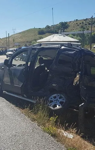 Erzincan’da feci kaza: 3 ölü, 6 yaralı