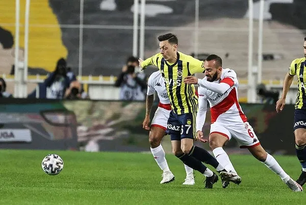 kadikoyde-kazanan-yok-fenerbahce-1-1-antalyaspor-mac-sonu-ozet-1614881715996.jpeg