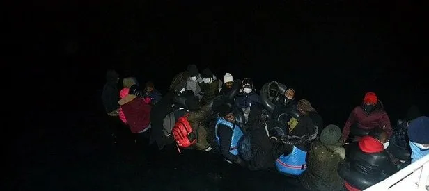 İzmir açıklarında 36 göçmen kurtarıldı