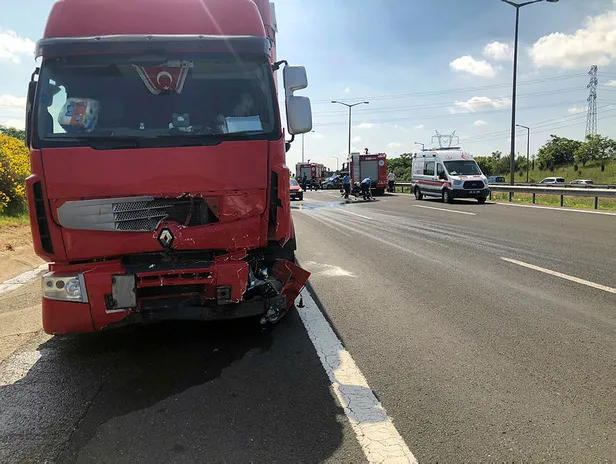 Son dakika haberi: Tekirdağ'da bayramın ikinci günü feci kaza! TIR'la otomobil çarpıştı: 5 kişi yanarak öldü-8