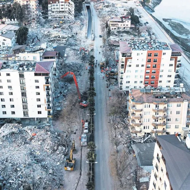 1 Mart’ta omuz omuza