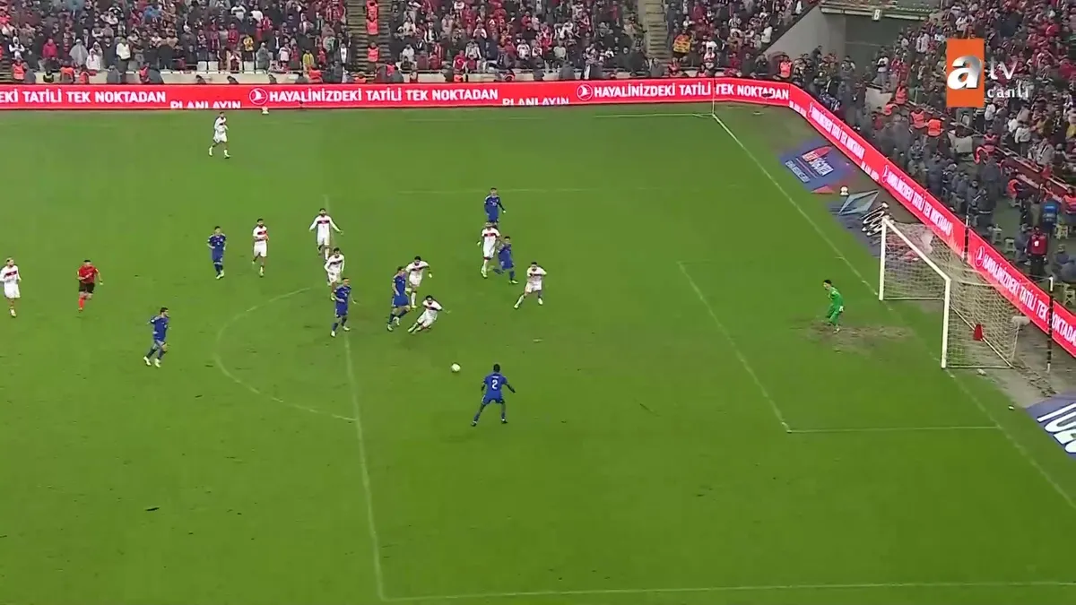 Türkiye 0-3 İtalya | GOL: Michael Kayode