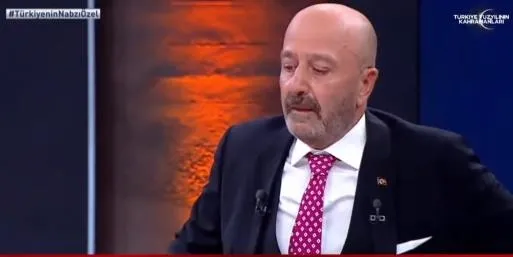 1689460399246.jpeg Emekli Korgeneral Zekai Aksakallı aziz kahraman Ömer Halisdemir'e şehadet emrini verdiği anları anlatırken gözyaşlarını tutamadı-6