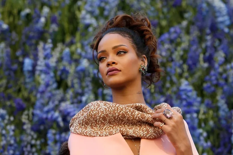 fenerbahceden-rihanna-projesi-hedef-50-milyon-dolar-1729329820064.jpeg