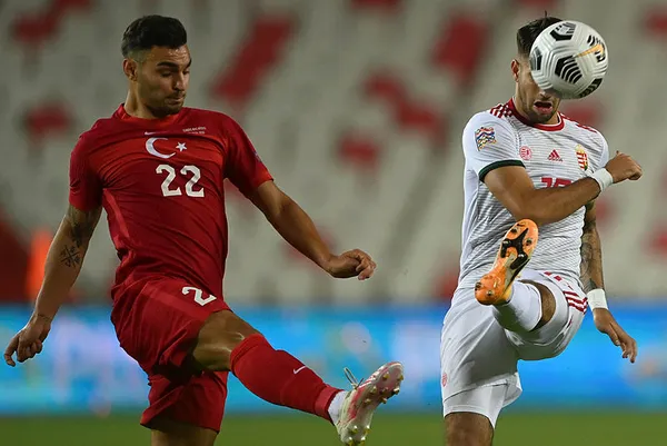 fenerden-cifte-bomba-1619218561554.jpg Fenerbahçe'de çifte bomba! Kenan Karaman ve Kaan Ayhan için harekete geçildi...-4