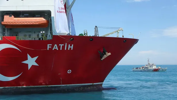 Fatih sondaj gemisi Karadeniz'de! Petrol arama çalışmaları o tarihte!-3