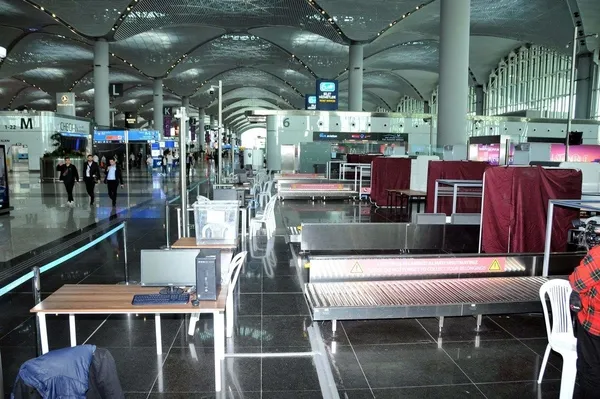 turkiye-secime-gidiyor-istanbul-havalimaninda-secim-sandiklari-kuruldu-1682434765425.jpeg Türkiye seçime gidiyor: istanbul Havalimanı'nda seçim sandıkları kuruldu!-3