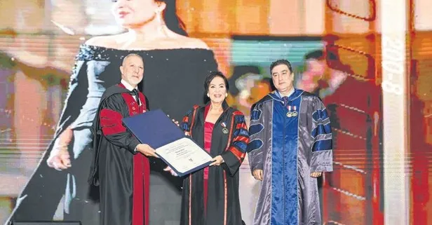Türkan Şoray'a dördüncü kez fahri doktora ünvanı verildi