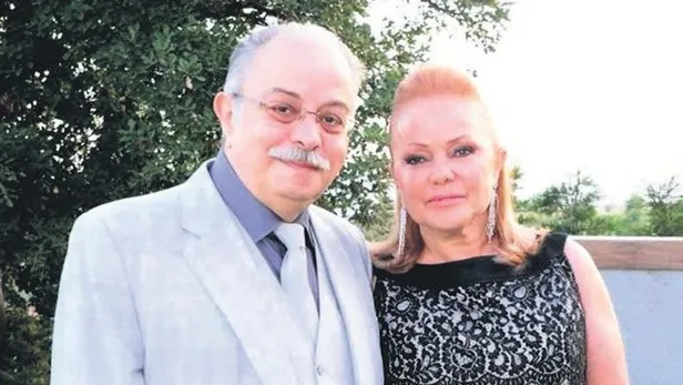 kaza-nedeniyle-aracindan-inen-nedim-senocaka-baska-arac-carpip-kacti-talihsiz-adam-olay-yerinde-hayatini-kaybe-1642629262887.jpeg Kaza nedeniyle aracından inen Nedim Şenocak'a başka araç çarpıp kaçtı! Talihsiz adam olay yerinde hayatını kaybetti-4