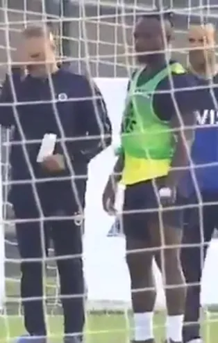 Fenerbahçe teknik direktörü Ersun Yanal sinirden kendini tokatladı