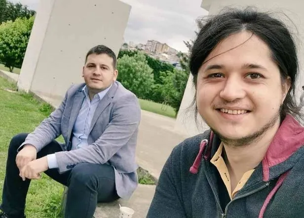 chpnin-trol-agini-desifre-ediyoruz-bankamatik-memurundan-chp-il-baskaninin-yegenine-fetoden-ibbye-yok-yok-1634054066575.jpeg CHP'nin trol ağını deşifre ediyoruz! Bankamatik memurundan CHP il başkanının yeğenine, FETÖ'den İBB'ye yok yok...-3