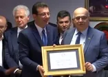 Ekrem İmamoğlu mazbatasını aldı (Video)