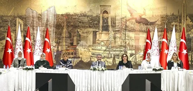 son-dakika-hazine-ve-maliye-bakani-nureddin-nebati-is-dunyasinin-kadin-temsilcileriyle-istanbulda-bulustu-1641661230952.jpeg Son dakika: Hazine ve Maliye Bakanı Nureddin Nebati iş dünyasının kadın temsilcileriyle İstanbul'da buluştu-1