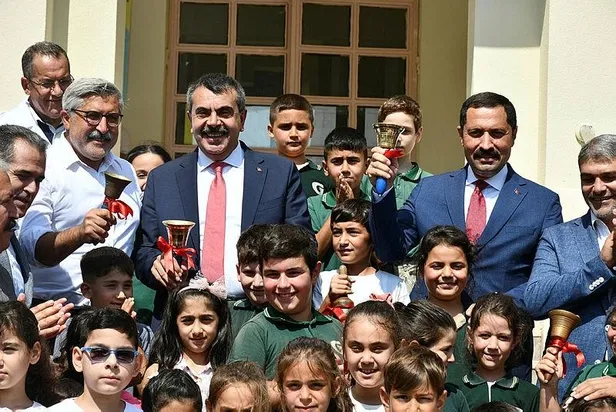 milli-egitim-bakani-yusuf-tekin-mulakat-surecine-iliskin-sorulari-yanitladi-sinav-oncesi-ne-gibi-tedbirler-ali-1694850663130.jpeg Milli Eğitim Bakanı Yusuf Tekin mülakat sürecine ilişkin soruları yanıtladı! Sınav öncesi ne gibi tedbirler alınacak?-4