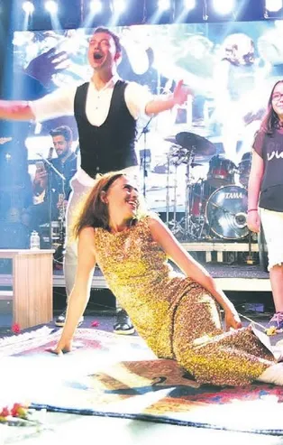 Yıldızlı açılış