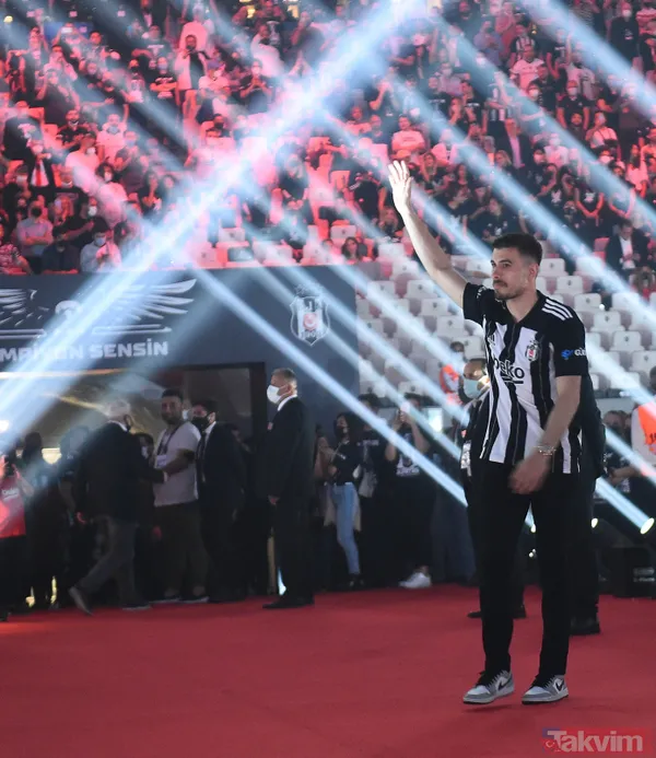 Dorukhan Toköz Beşiktaş'tan ayrılıyor mu? Şampiyonluk kutlamasında 'Gidiyorum' şarkısını seçmesinin nedenini açıkladı - 2