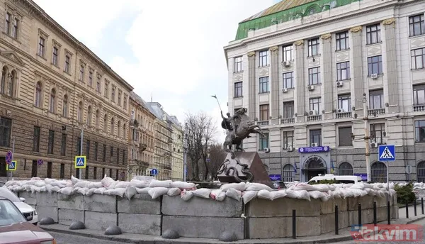 Rusya Ukrayna savaşı kıtlık yarattı! Ukrayna'da mağazalar kapalı raflar boş benzin yok - 10