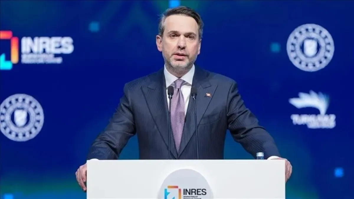 Bakan Bayraktar'dan İNRES 2026 öncesi önemli mesajlar: Türkiye küresel krizleri fırsata çevirerek yeni enerji mimarisini inşa ediyor