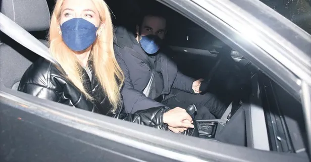 Burcu Esmersoy'dan ilginç açıklamalar! Sevgilisiyle aşk dolu pozlar veren güzel yıldız "Ona teslimim nereye ..."