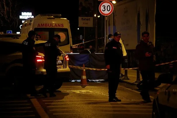 besiktasta-bir-lise-ogrencisi-viyadukten-atladi-1649194866165.jpeg Beşiktaş'ta bir lise öğrencisi viyadükten atladı! "Peşimdeler beni bulacaklar"-2