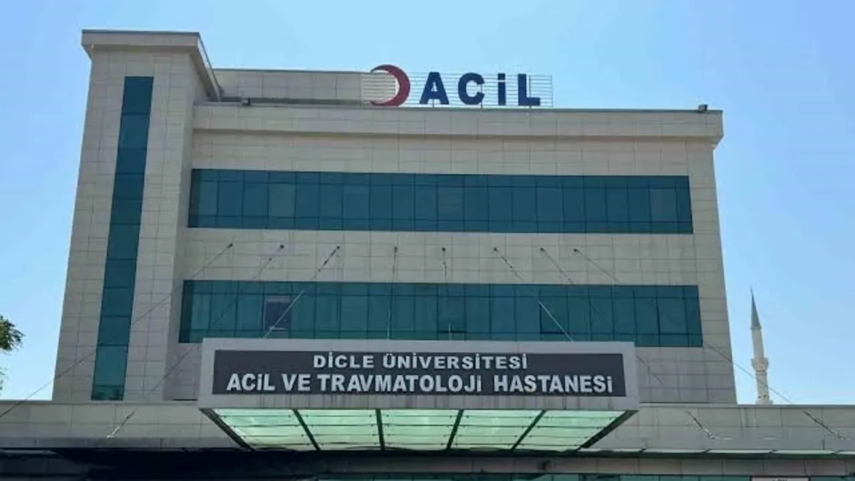 Diyarbakır'da akrabalar arasında kan aktı! Baba öldü oğlu yaralandı