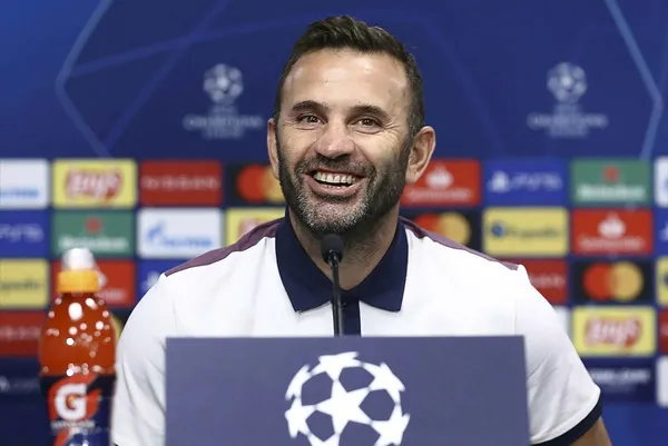 son-dakika-okan-buruk-sessizligini-bozdu-galatasarayi-calistiracak-mi-flas-yanit-1650522568678.jpg SON DAKİKA: Okan Buruk sessizliğini bozdu! Galatasaray'ı çalıştıracak mı? Flaş yanıt-3