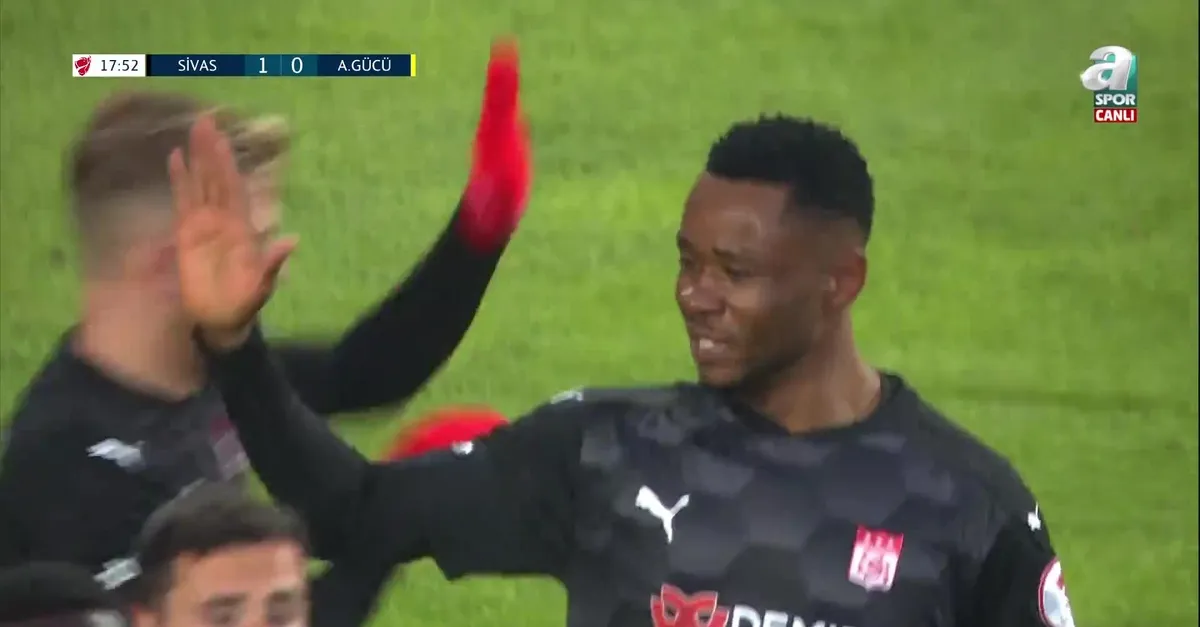 Sivasspor 1-0 Ankaragücü  (Gol: Leke James)